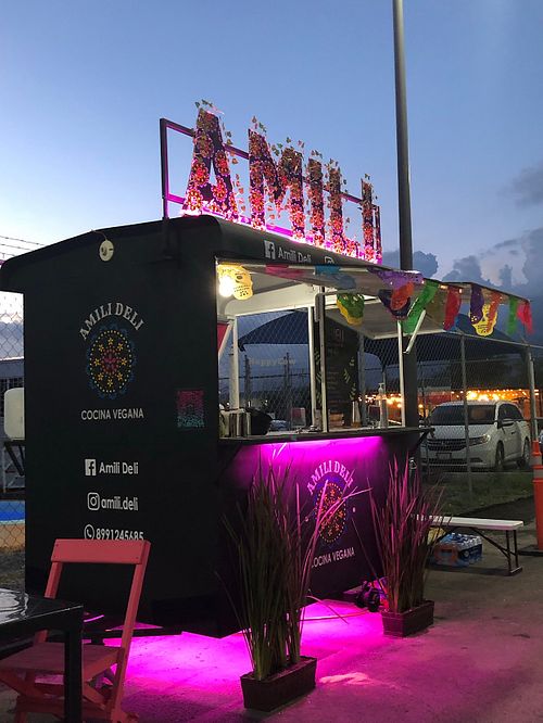 Este es el Food Truck donde están ubicados  at Amili Deli in Reynosa