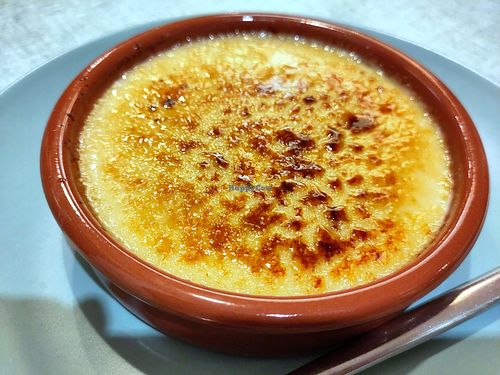 Crème brûlée at Le Jardin in Biarritz