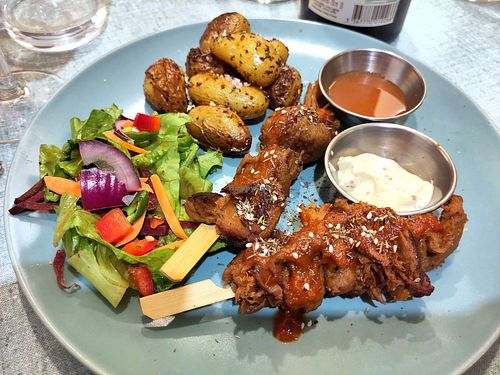 Seitan skewers at Le Jardin in Biarritz