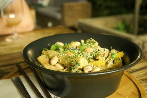 pad kee mao at Carob Restaurant in Amman