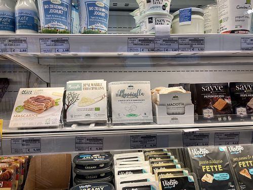 Nut cheeses  at Il Trifoglio in Lucca