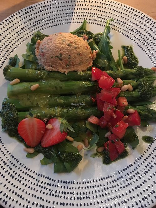 Asparagus entree  at Körle und Adam in Stuttgart