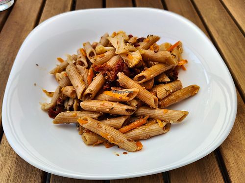 Nudelsalat mit Möhren, Blumenkohl, Cashewkernen mit Ingwer-Limetten-Sesam-Dressing at Terra Madre in Muhlheim Am Main