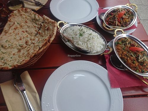 Garlic naan + Bhindi Masala + Bengan ka Bharta at Shiva in Munich