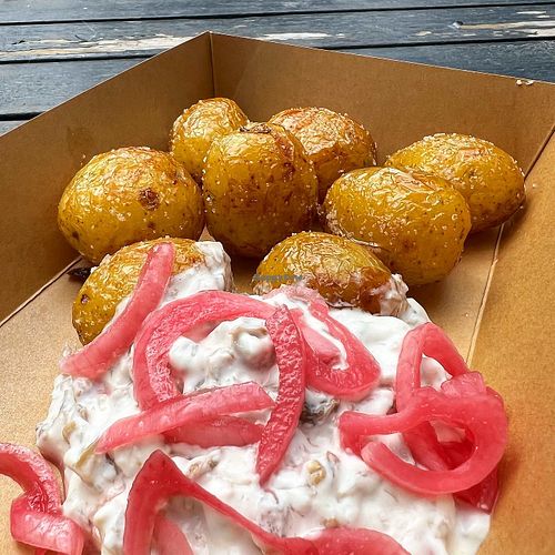 Forest potatoes (Metsä).  at Kahvila Rakastan - lippakiska in Helsinki