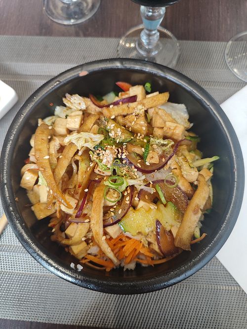 Bibimbap au tofu at Seoul in Grenoble
