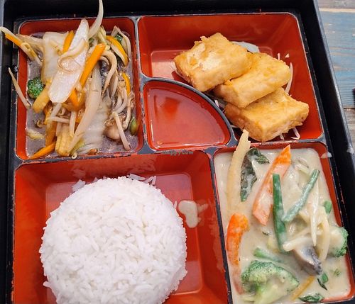 Vegan lunchbox at Tanyalak Thai Street Food in Hull