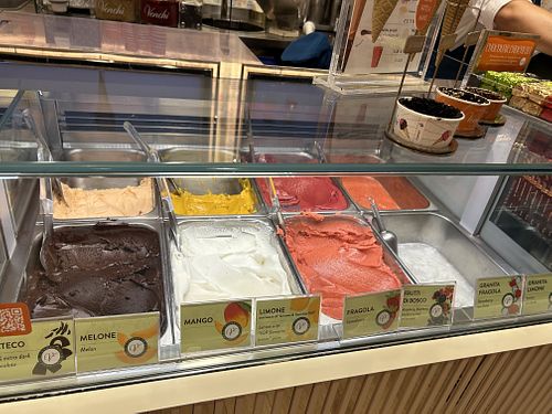 vegan flavours   at Venchi - Spanish Steps in Rome