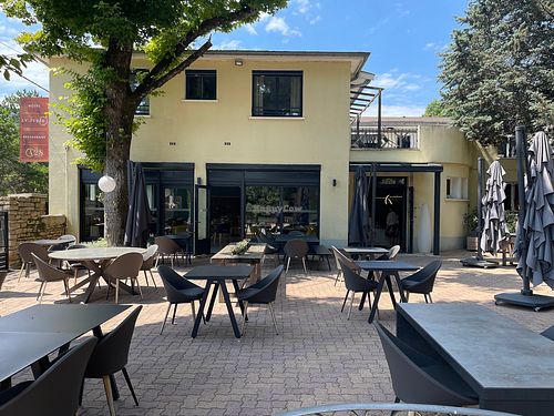   at Le 428 in Savigny-les-beaune