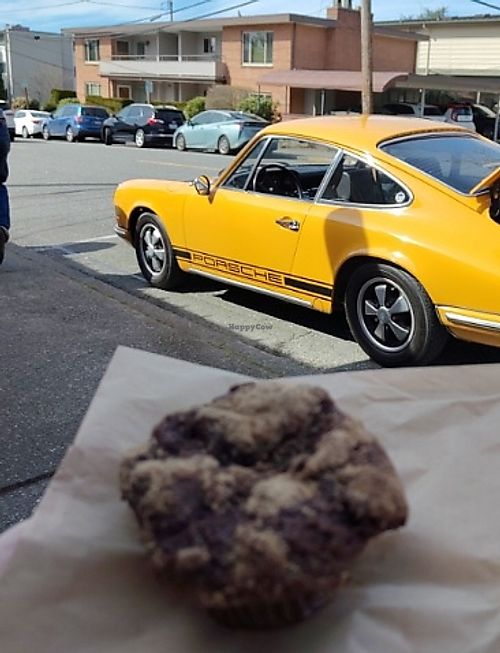 The camera was more interested in the cool car out front.  at Walnut Street Coffee in Edmonds