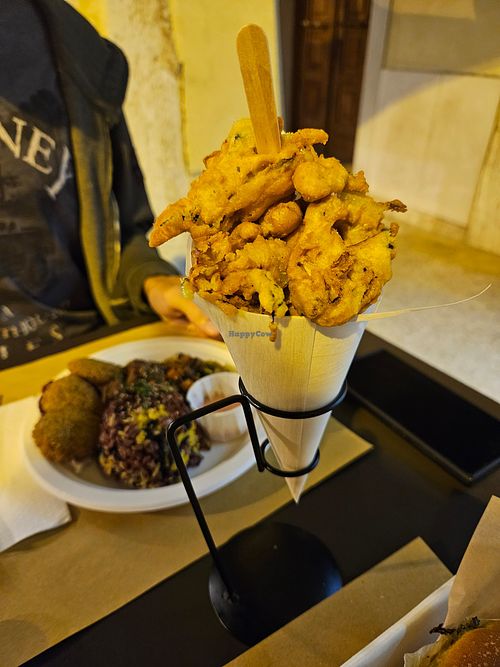 Cuoppo di verdure pastellate at VERT Pordenone in Pordenone