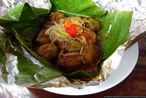 Grilled eggplant in a banana leaf at Minh Hien in Hoi An