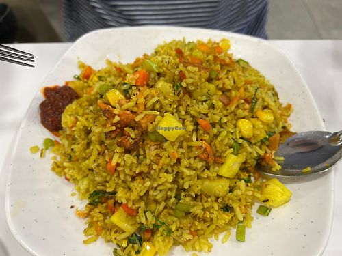Pineapple fried rice Great wok hei 8.5/10!   at Jing Xin Vegetarian Food 净心素食 - Novena in Central Singapore