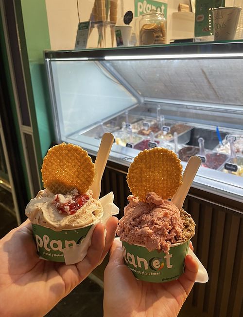 Huge portions, 2 scoops a 5,60€   at Plan(e)t Ice Cream in Athens