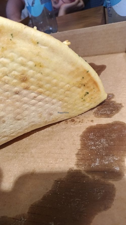 Crust crack is oil on crust at Domino's Pizza in Randers