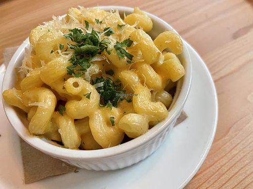 Max n cheese  at Seabirds Kitchen in Los Angeles