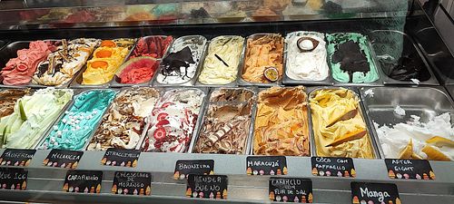 Icecream choices at Gelataria Blue Ice in Ericeira