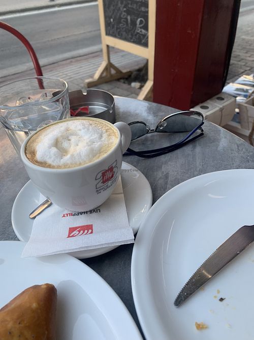 Almond cappuccino   at Anna's Choice in Kos