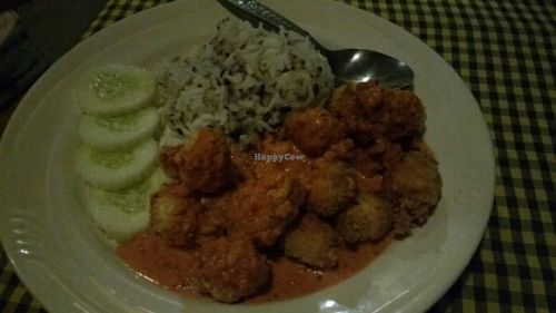 Tofu with peanut sauce at Veggie Tables in Vang Vieng