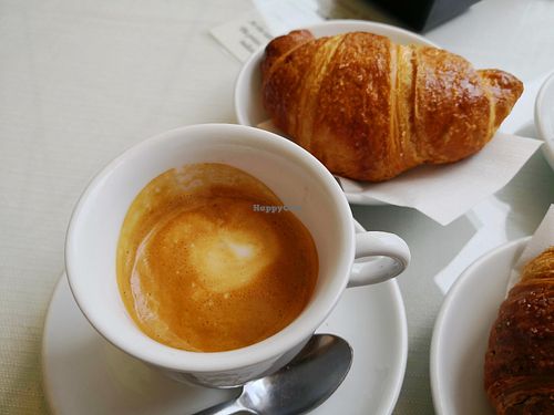 Soy macchiato and vegan croissants at Caffeteria Turandot in Lucca