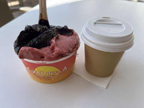   at Coachella Heladería Artesana in Nigran