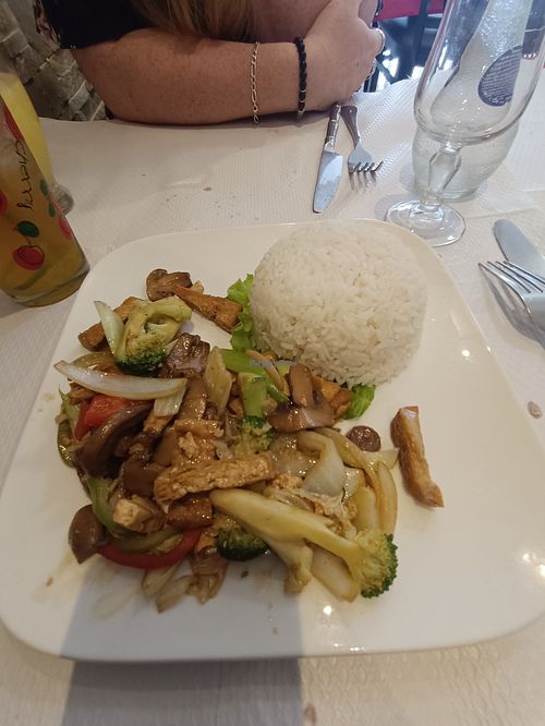 Légumes sautés+tofu excellent at Restaurant Pho 86 in Gien