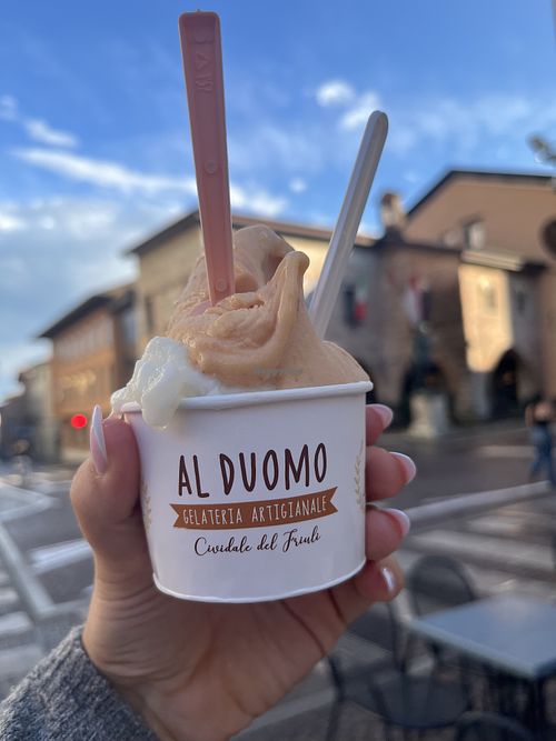 They have Four different typen of vegan ice. Blueberry, lemon, peach and apricot and Basil. We only tried two of them (lemon and peach). Both are very yummy😊  at Gelateria Al Duomo in Cividale Del Friuli