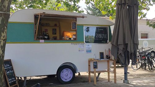Food truck at Le Rainbowl in Saint-pierre-doleron