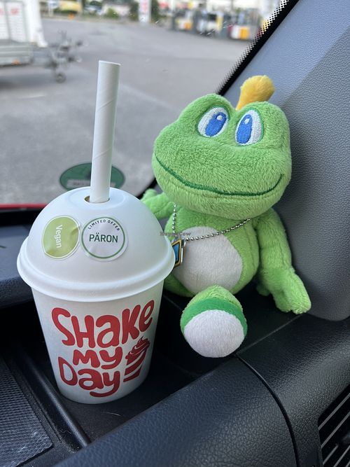 Pear Milkshake with „vegan“ Sticker  at MAX in Norsborg