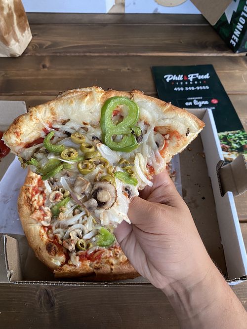 Vegan pizza  at Phil & Fred Pizzeria in St-jean-sur-richelieu