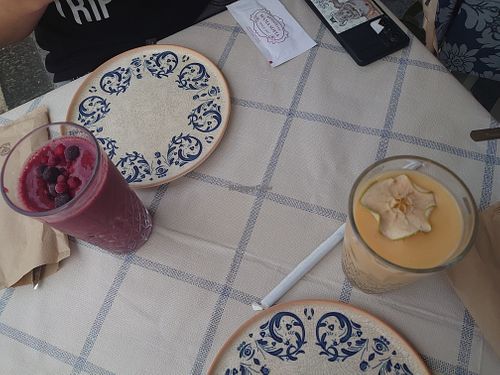Smoothies  at Mama Sofia in Rhodes