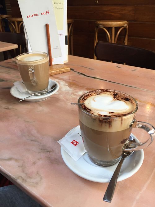Cafe con lèche and cappuccino  at L'espresso in Valencia