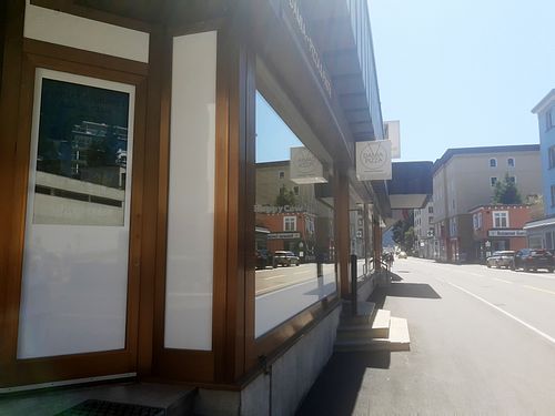 Exterior at Damia Pizza in Davos