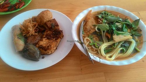 Hue style rice noodles (with fried dumplings, veg-ham/beef) and a plate with selected dishes, they have other options available at Khanh Ly Vegetarian Food in Phu Quoc