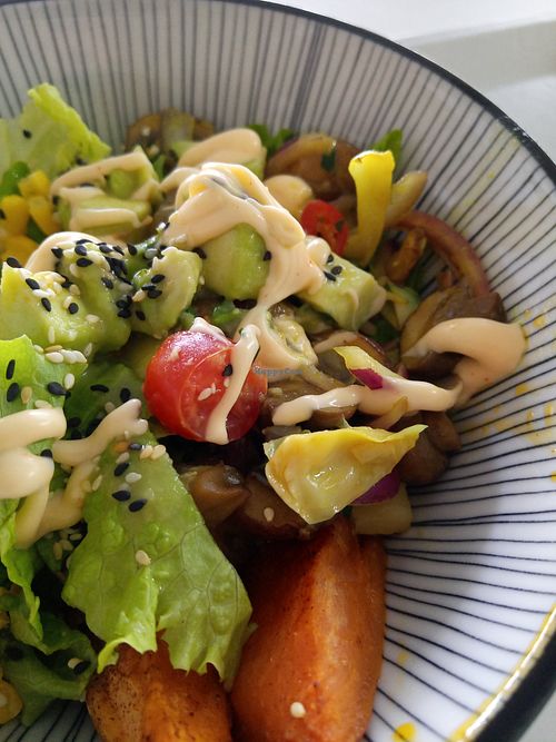 Bestes Essen zum #veganuary. It is as tasty as it looks 😍 #Veganuary at Consortium - Kantine des Statistischen Bundesamtes in Wiesbaden