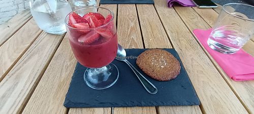 Agar jelly Strawberries and basilic with rice milk at Le BarOmÊtre in Champniers