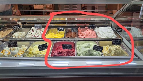 Vegan Icecream (Red Box) at Eiscafé Dolomiti in Esslingen