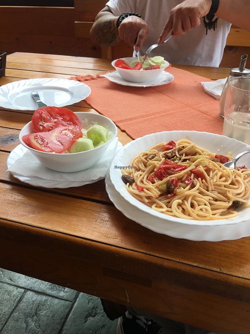 Spaghetti verdure e insalata   at Konoba Luna in Zabljak