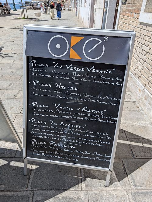 vegan pizza in the menu at OKE Zattere in Venice