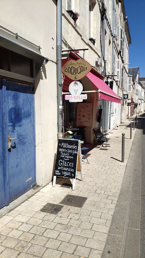 Front of shop at La Cabosse Enchantée in La Rochelle