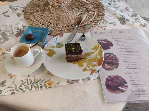 Gâteau and ice cream menu at La Cabosse Enchantée in La Rochelle