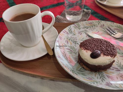 Tiramisu et Chocolat Chaud at La Cabosse Enchantée in La Rochelle