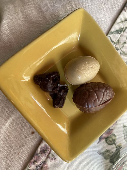 Easter eggs and Easter bunnyy  at La Cabosse Enchantée in La Rochelle