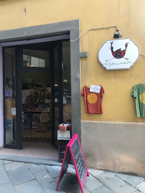 entrance at La Gallina Cubista in Pontremoli