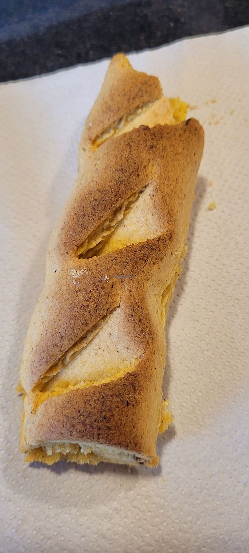 Vegan chipa at Natu Center Restaurant Vegetariano in Saltos Del Monday