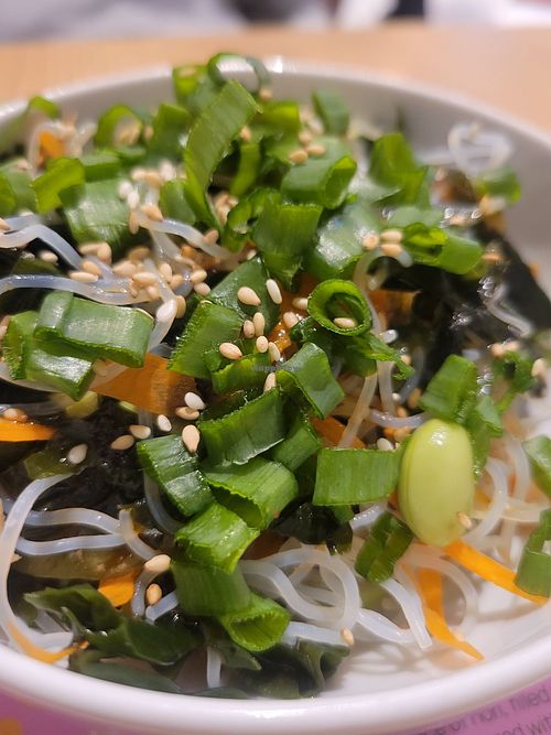 Seaweed salad at Dozo Vegan Ramen in Warsaw