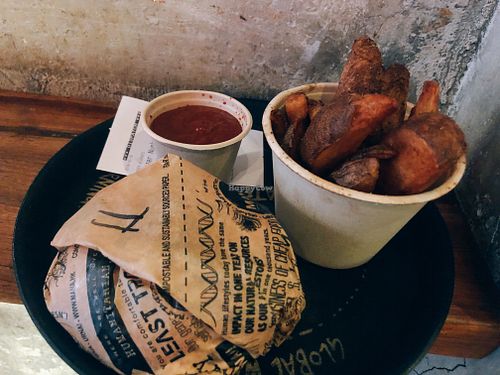 Mana! Burger with chips and dip (chipotle bbq) at MANA! - Soho in Hong Kong Island