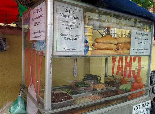 on main street beside the temple 'Chua Chang Quang' at Chay Banh Mi - Food Cart in Nha Trang