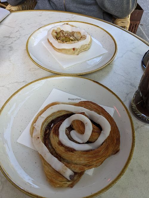 Kanelsnegle osv. at Bistro Verde in Copenhagen