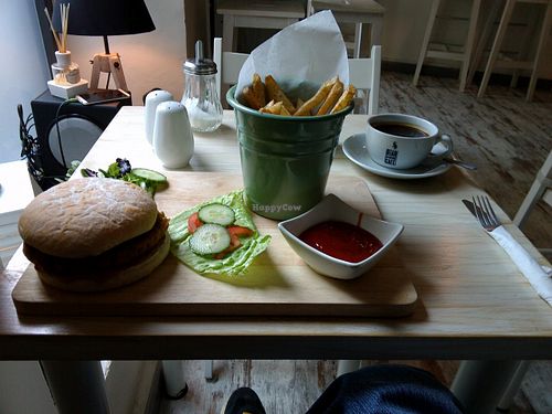 Burger with patatas at Bean and Gone Cafe in 